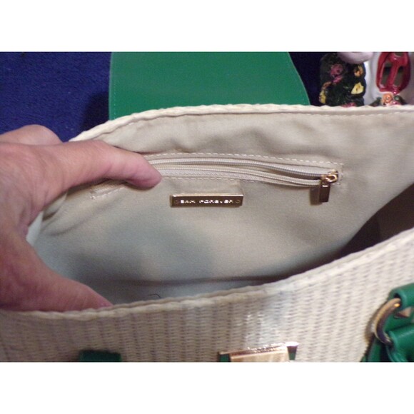 3AM Forever "Hello" Green & Tan Crossbody Adjustable Strap Purse NWT - Picture 5 of 7